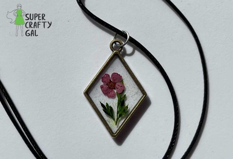 How to Make Resin Jewelry with Flowers Super Crafty Gal